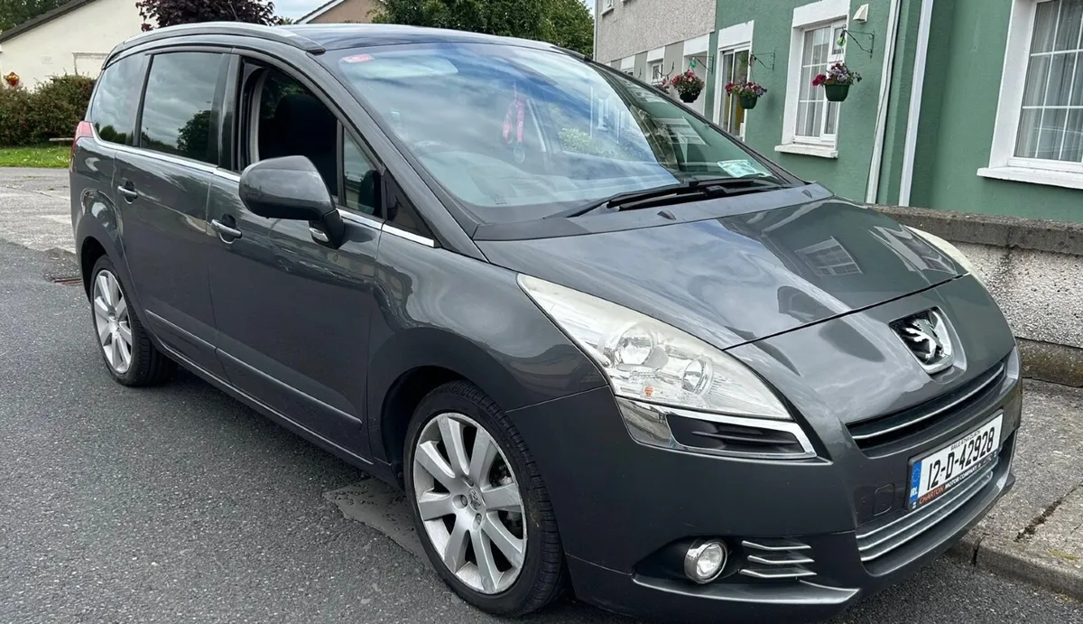 Peugeot 5008 2012 Automatic 7 Seater - Image 1