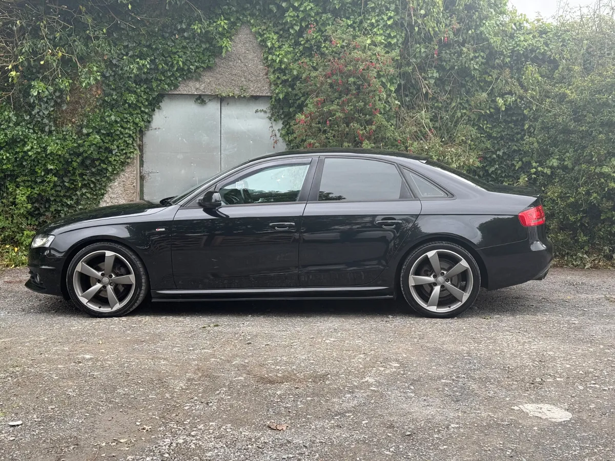 Audi A4 2012 S-Line Black Edition - Image 2