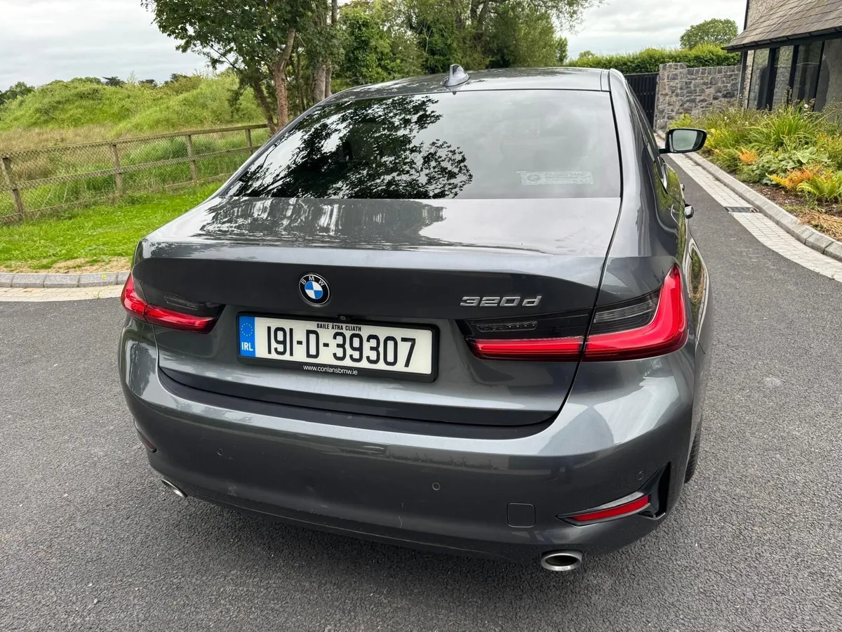 2019 BMW 320d A/T - Image 2