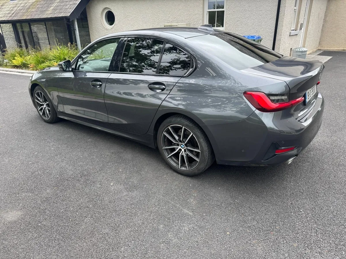 2019 BMW 320d A/T - Image 3