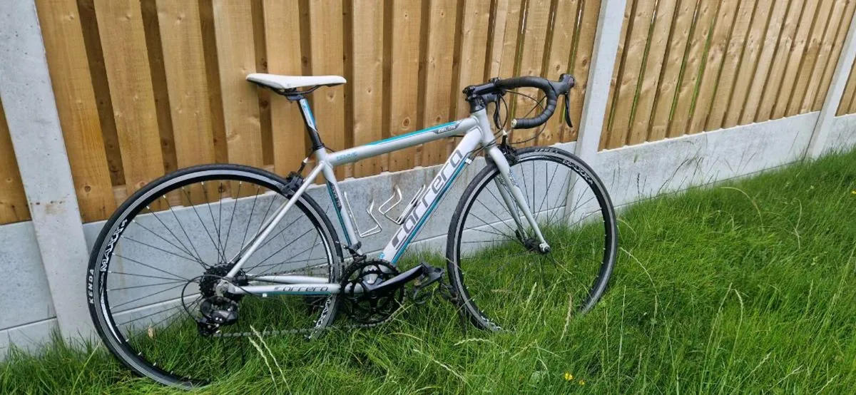 Carrera road bike #medium (serviced) ( delivery) - Image 1