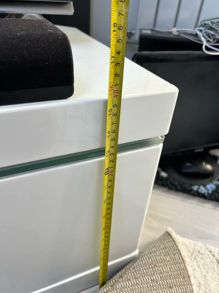 Tv stand - Image 3