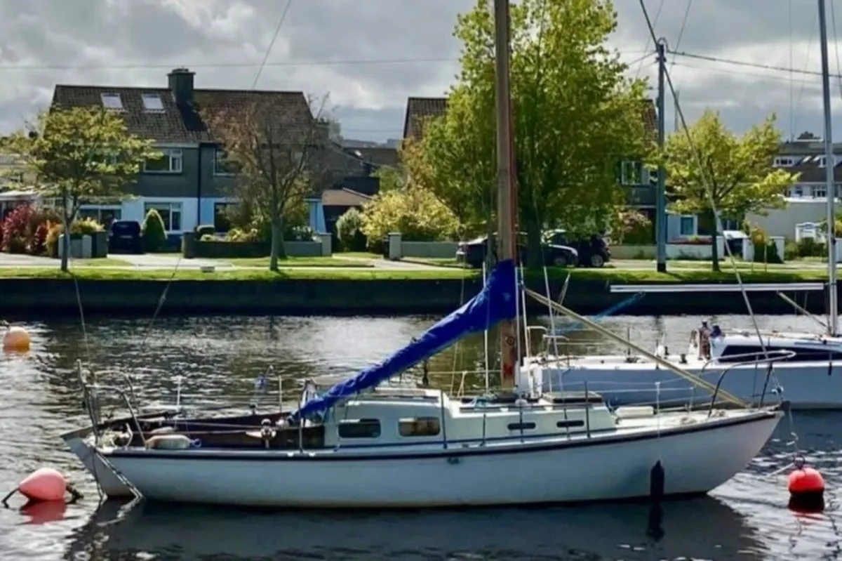 Halcyon 27 Yacht for Sale 1969 - Image 1
