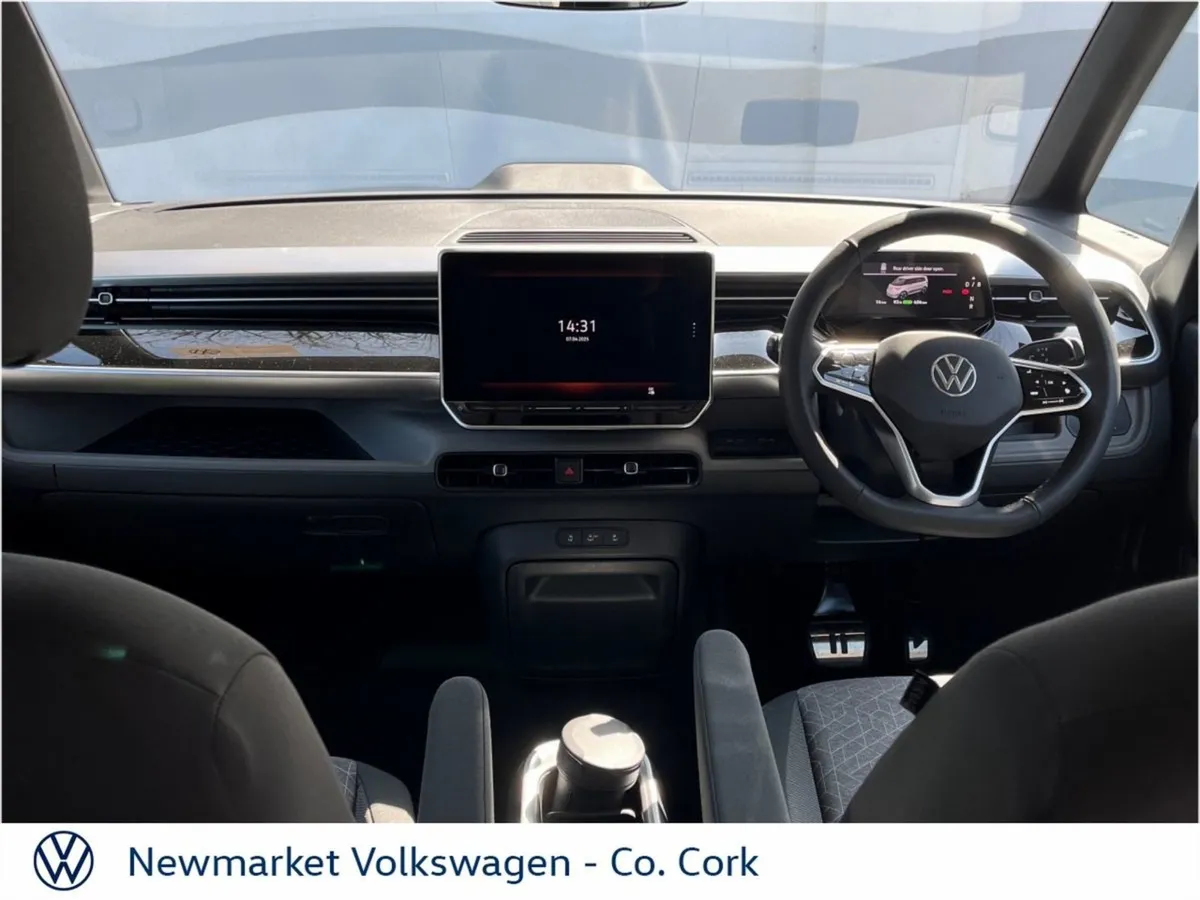 Volkswagen ID. Buzz 7 Seater Style 86kwh 280BHP L - Image 2