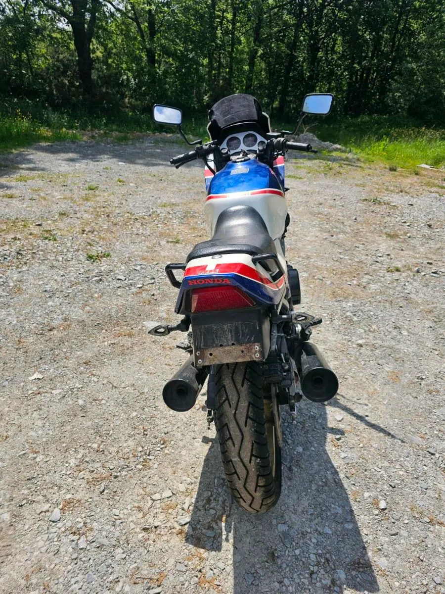 Honda vf750 - Image 2