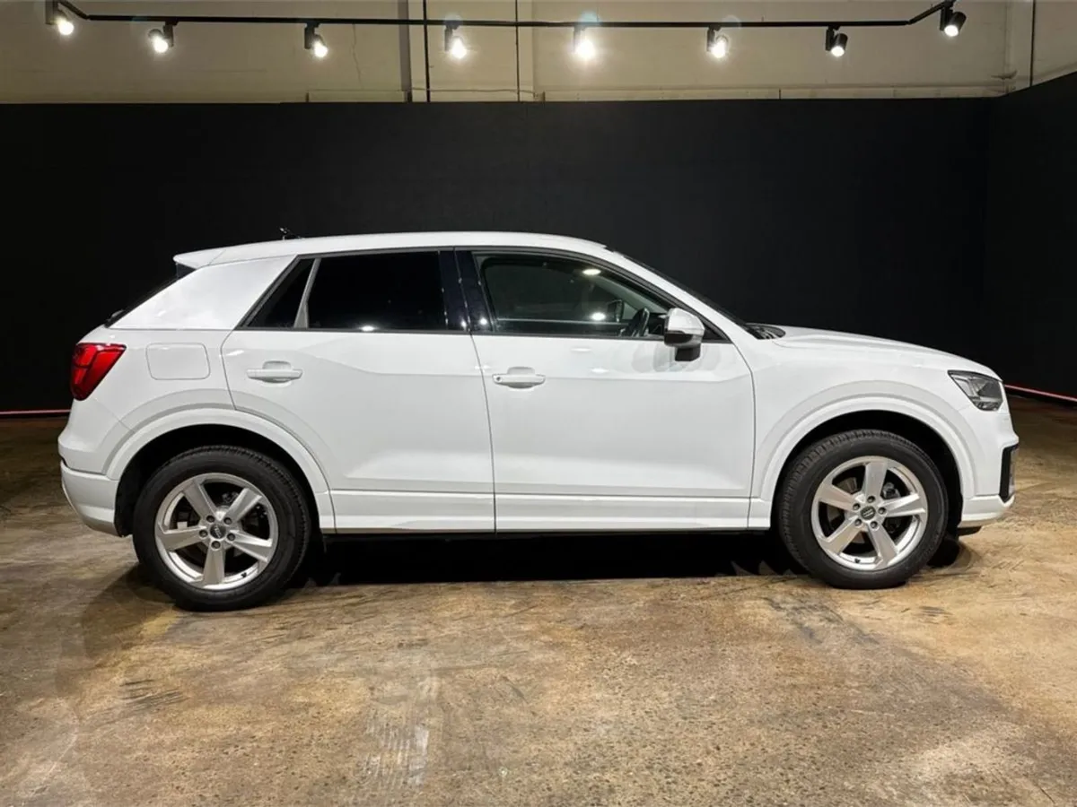 Audi Q2 1.0 Tfsi Automatic - Reverse Camera - Image 2
