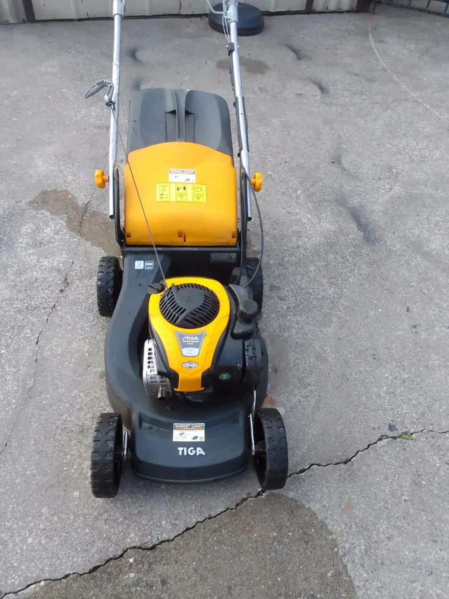 Stiga selfdrive lawnmower - Image 3