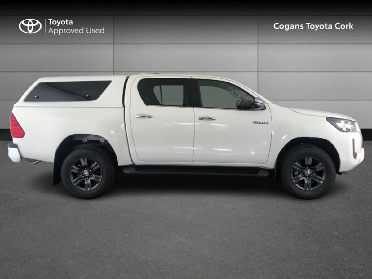 Toyota HiLux 2.4 Litre Diesel - Image 3
