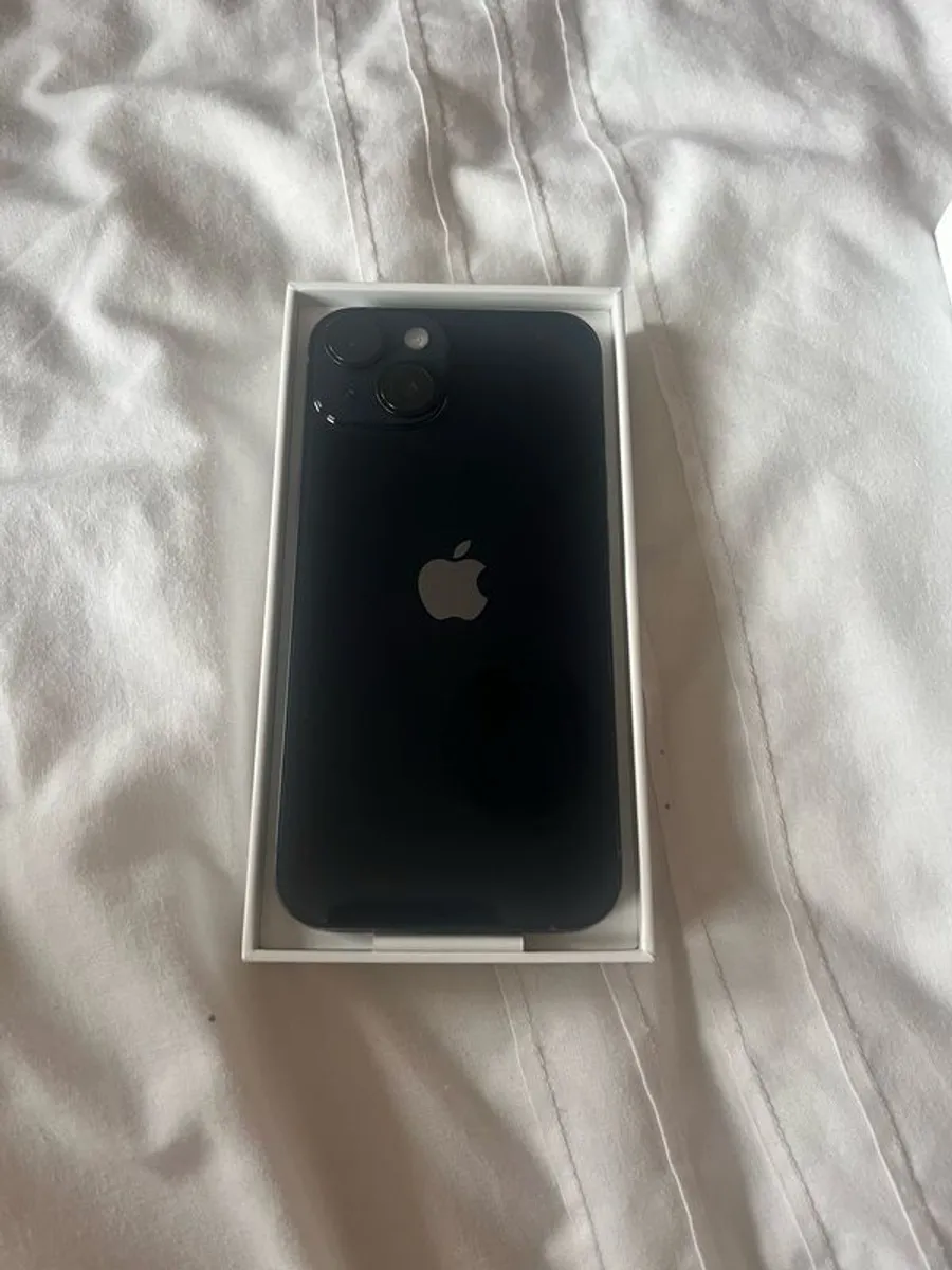 iPhone 14 - Image 2