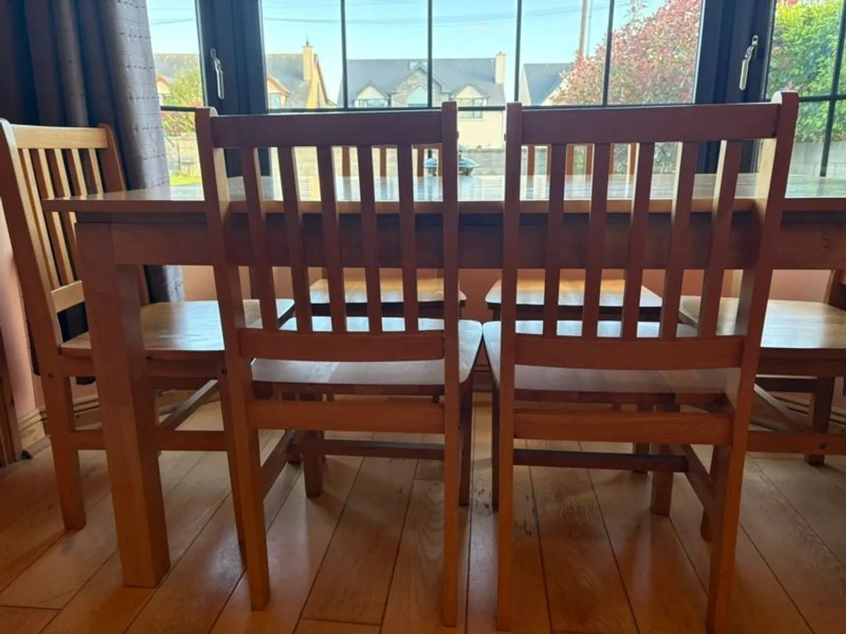 Dining table - Image 2
