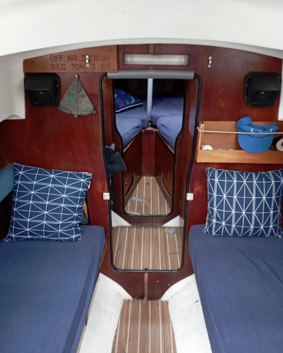 Halcyon 27 Yacht for Sale 1969 - Image 3
