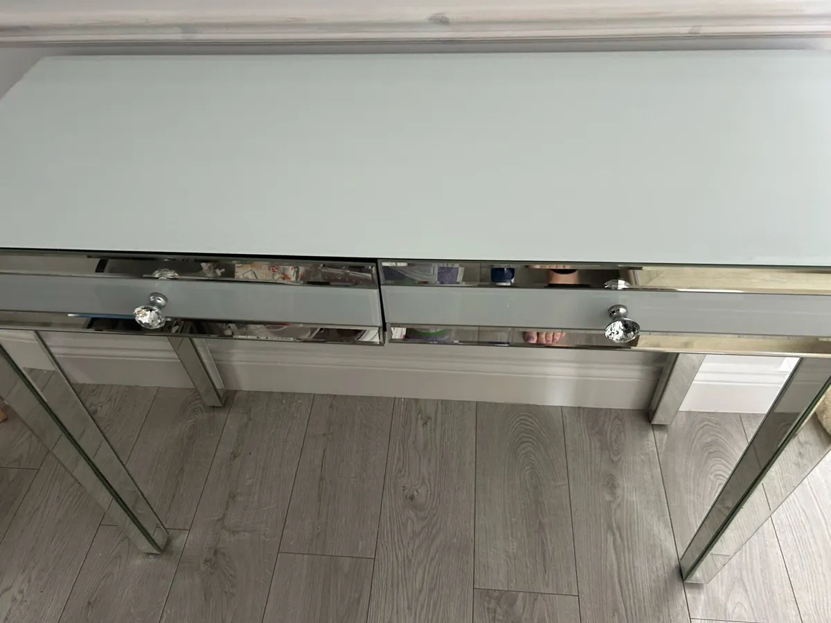 Console/vanity desk - Image 1