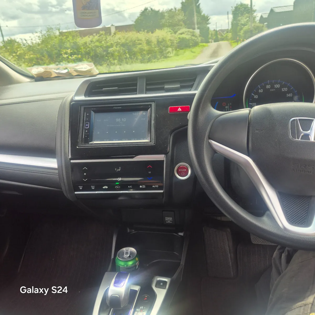 Honda Fit 1.5 petrol hybrid - Image 4