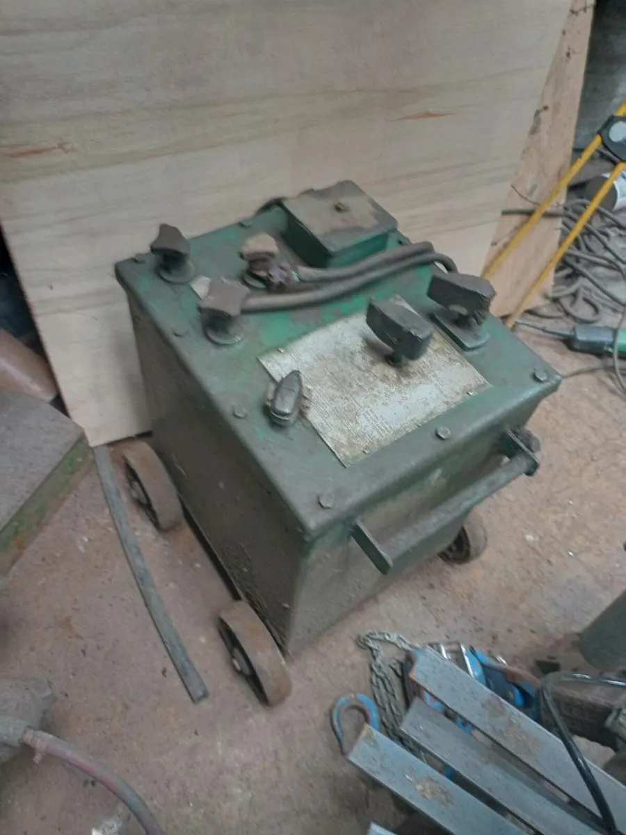 Antique oil cooled welder antique compressor and a - Image 1