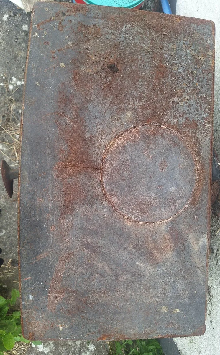 Cast Iron Solid Fuel Stove - Image 4