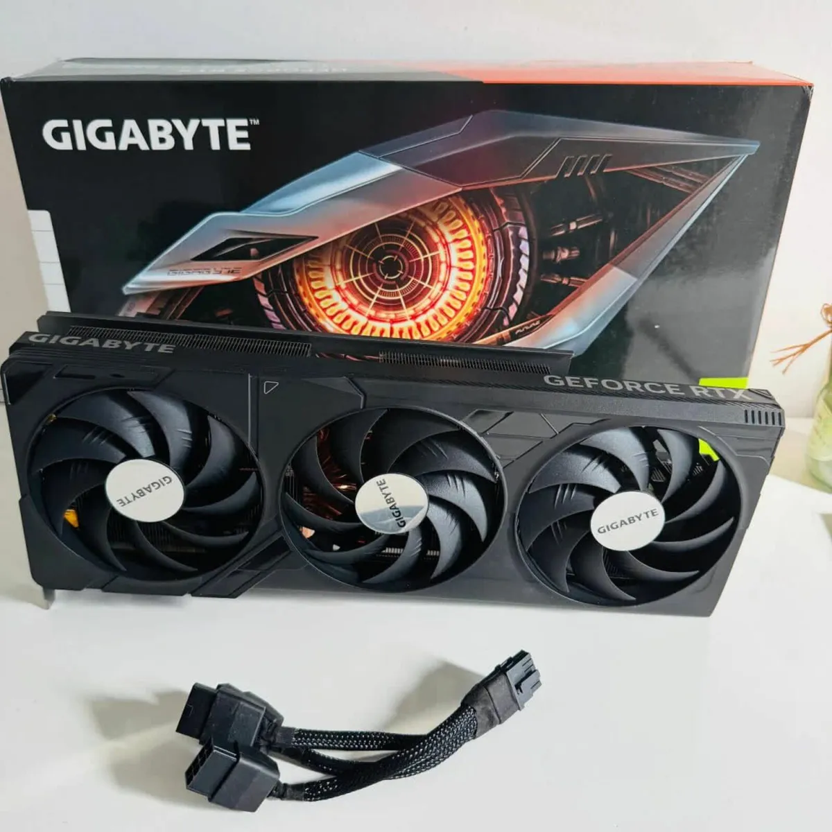 Gigabyte GeForce RTX 4070 Ti Super - Image 1