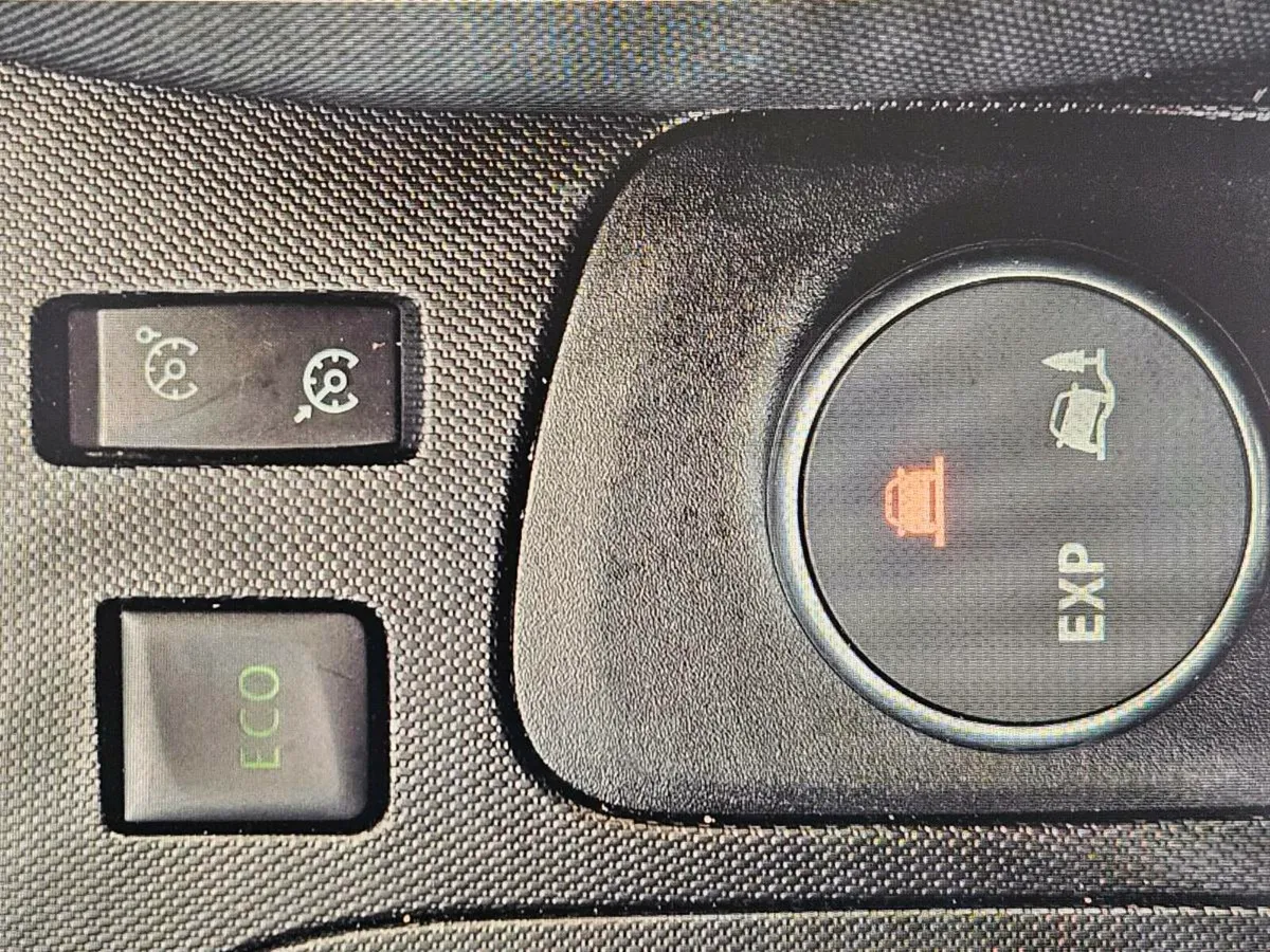Captur 1.5 Signature Luxury trim - Image 3