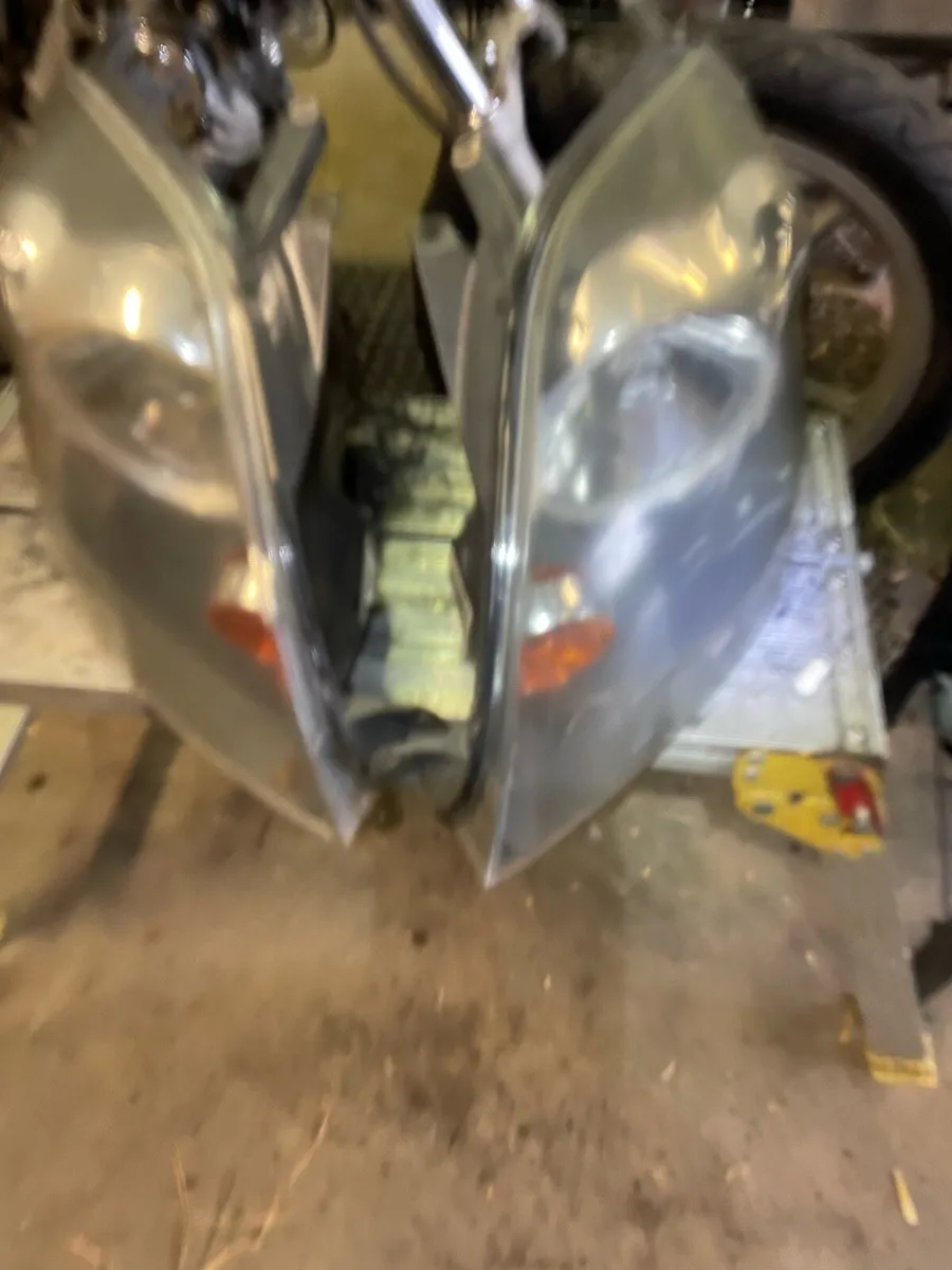 Ford fiesta headlights - Image 3