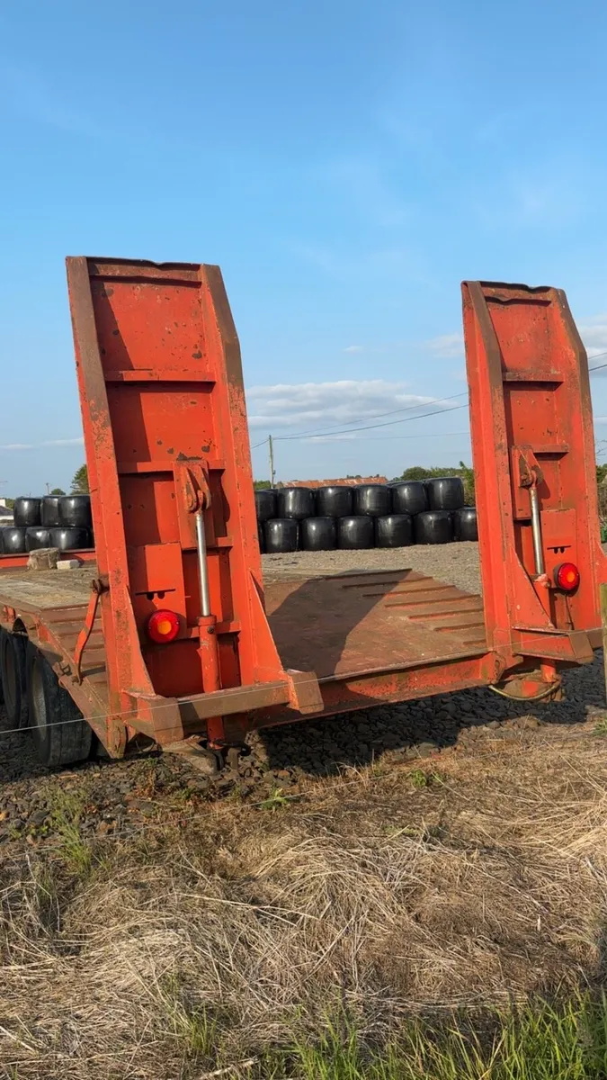 Low loader - Image 3