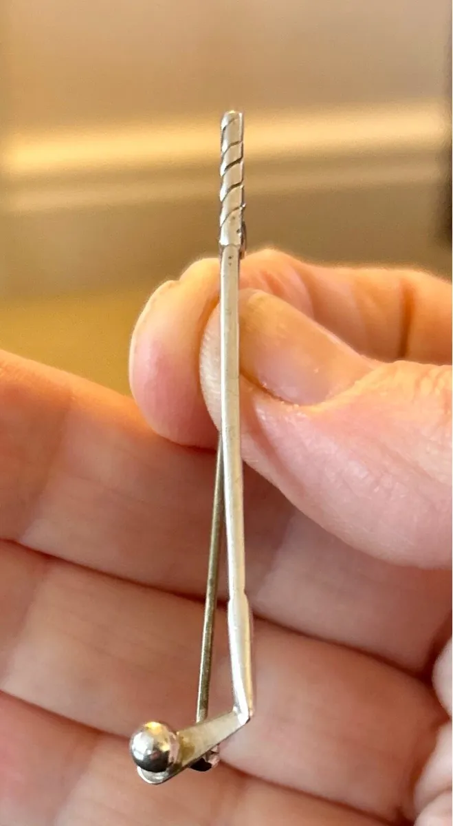 Vintage silver golf pin brooch - Image 4