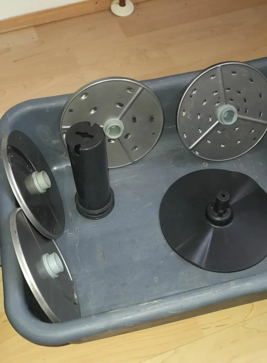 Catering equipment - Image 1