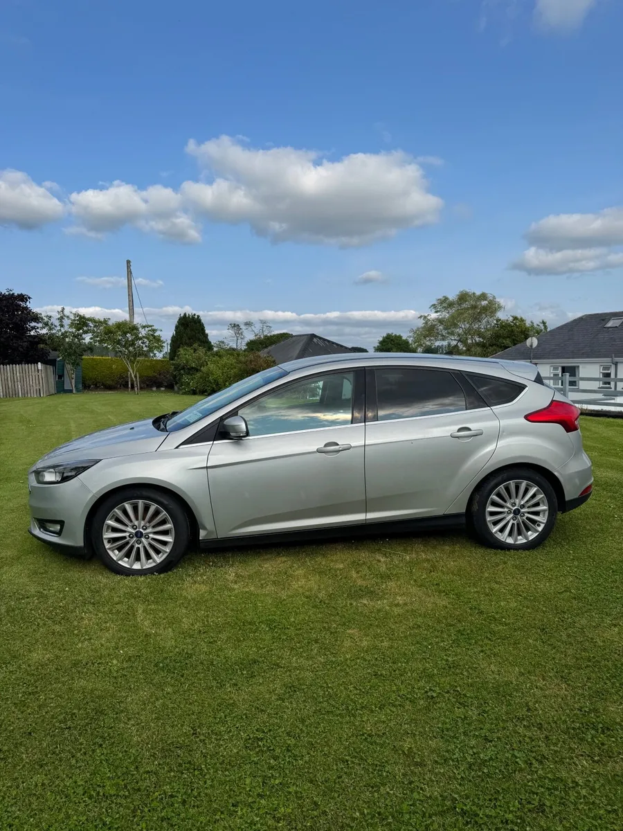 Ford Focus 2017 - Image 2