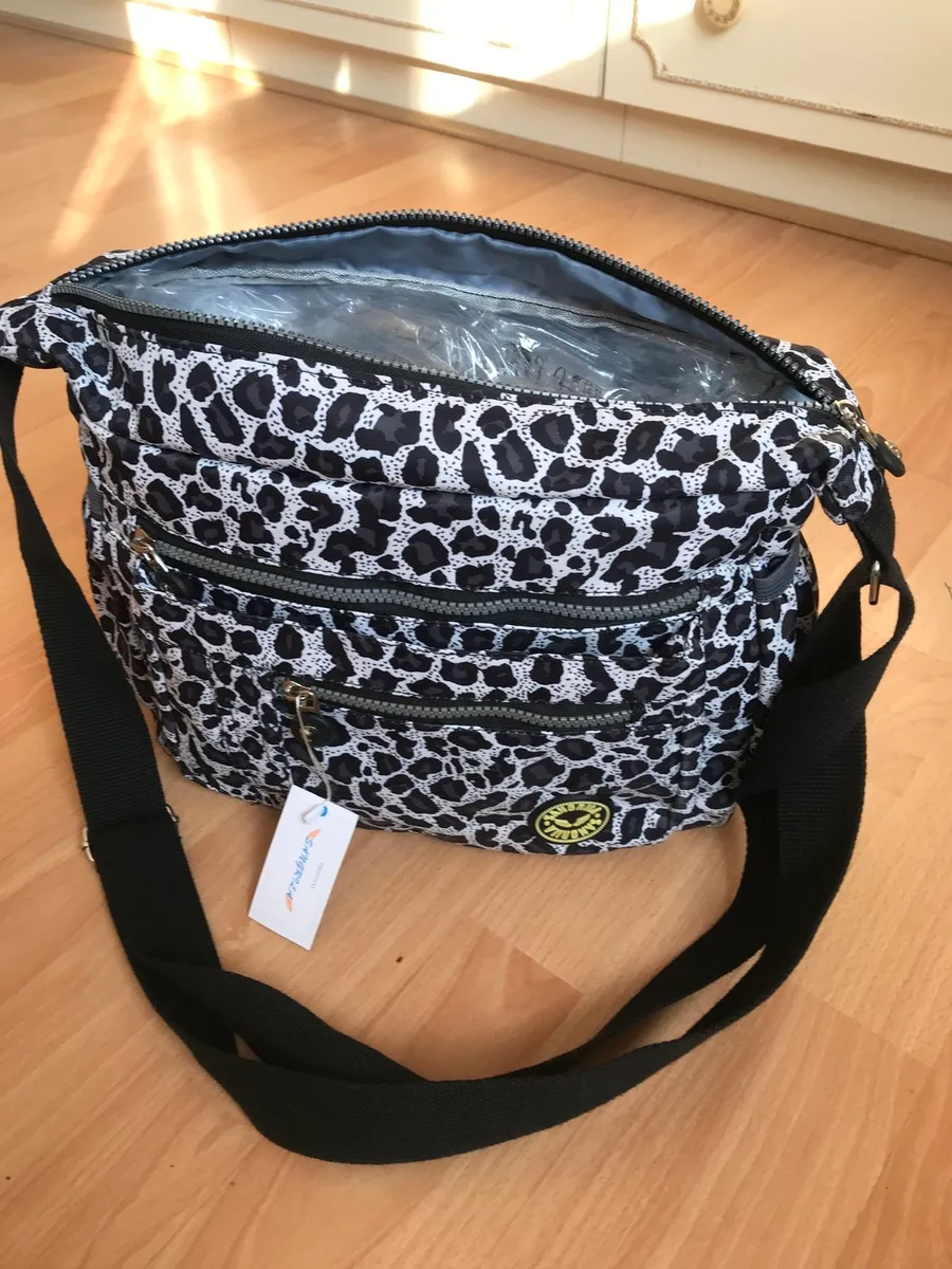 Brand New Black & White Shoulderbag - Image 3