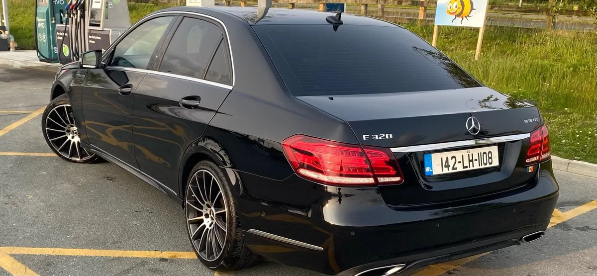 Mercedes Benz - Image 4