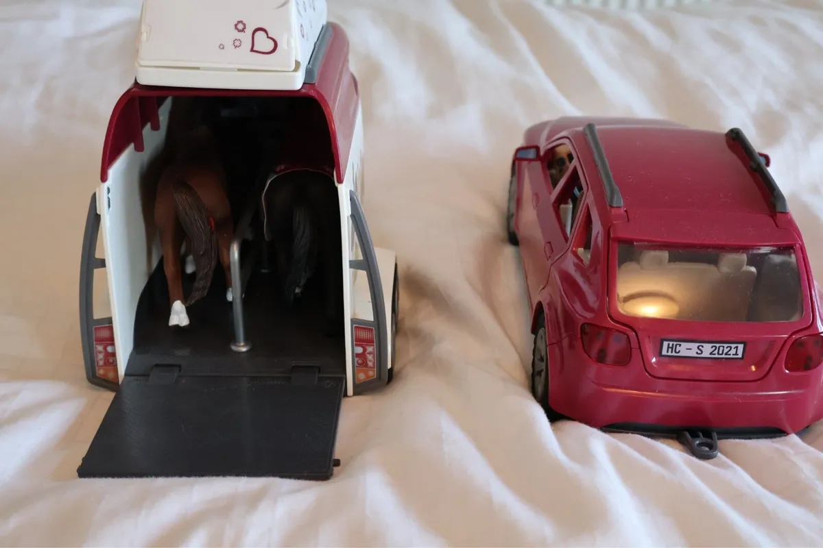 Schleich horse car and trailer - Image 3