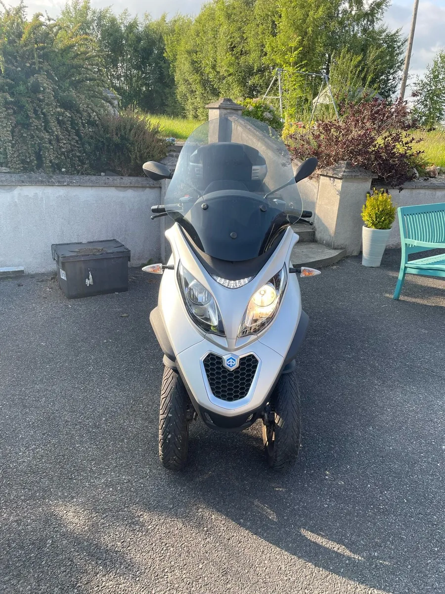 Piaggio MP3 500 IE Sport - Image 2