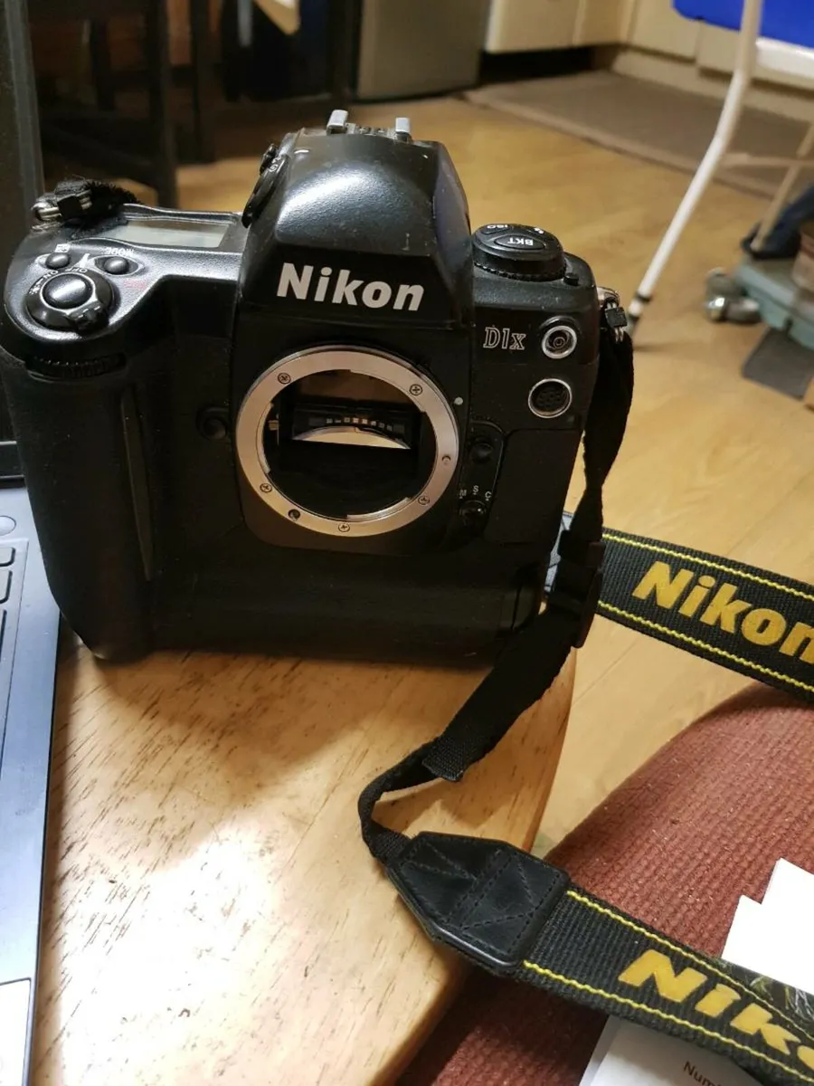 Nikon D1X Camera - Image 2