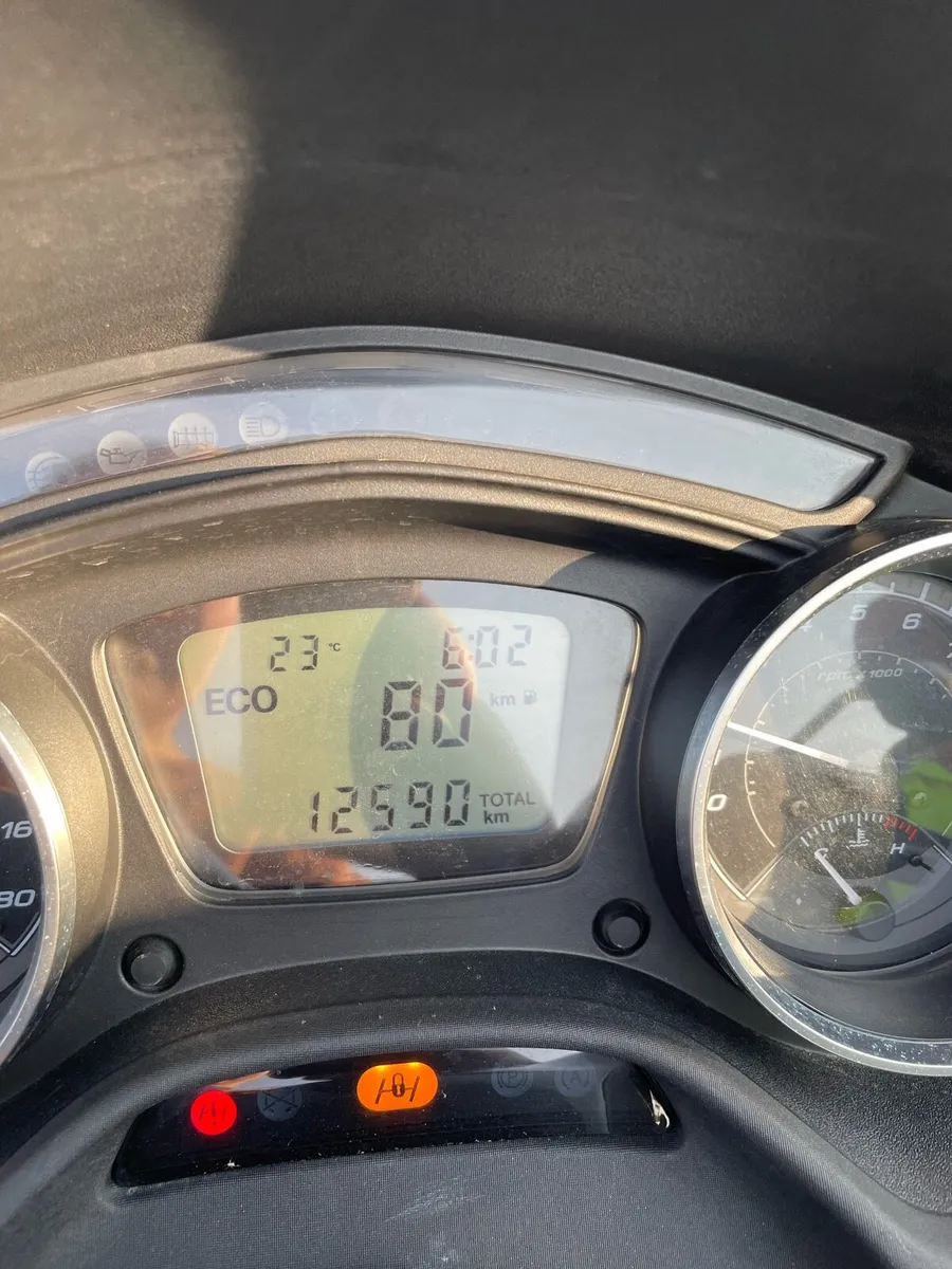 Piaggio MP3 500 IE Sport - Image 4