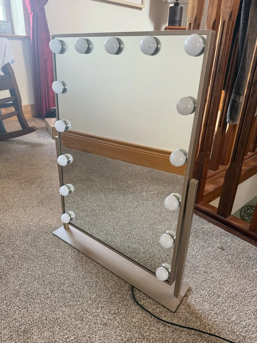 LED vanity mirror - Image 1