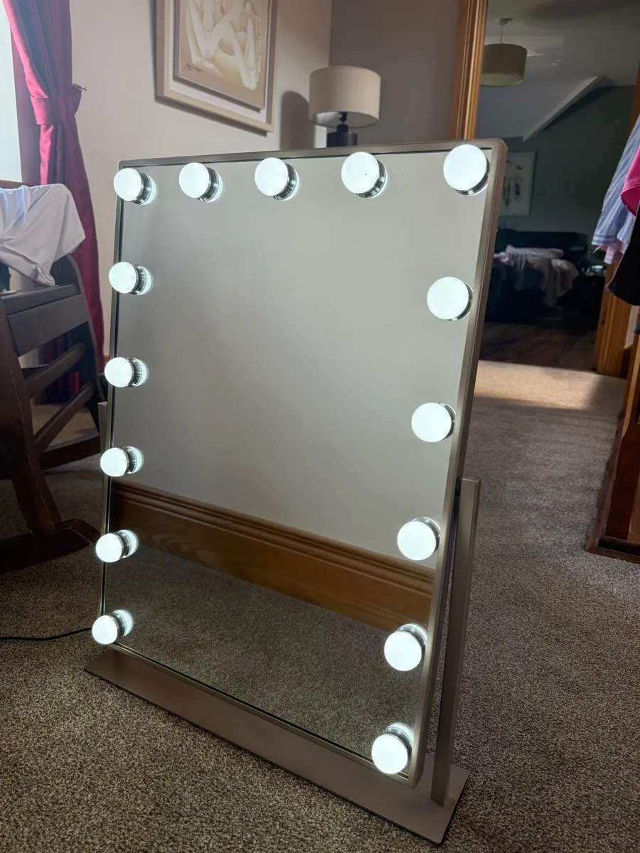 LED vanity mirror - Image 3