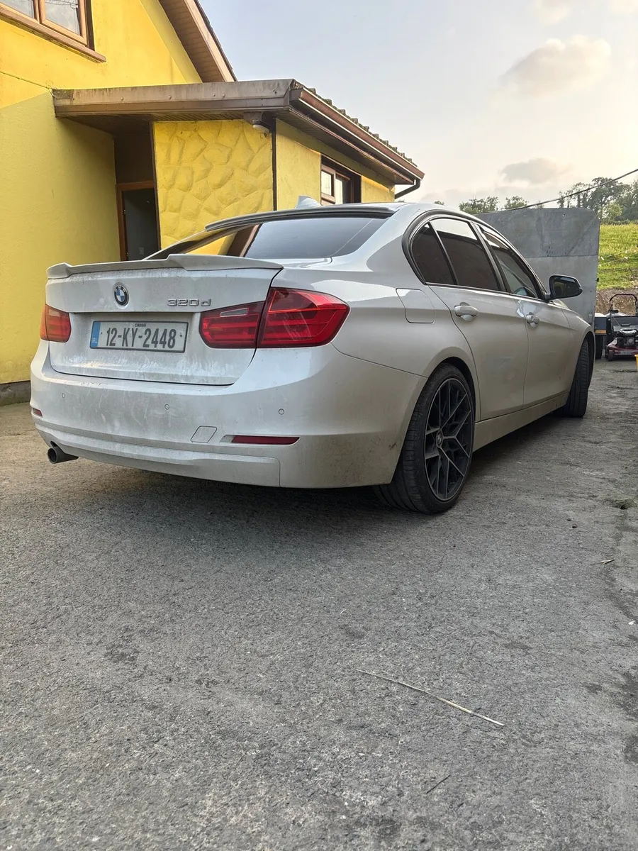 2012 BMW 320D - Image 1