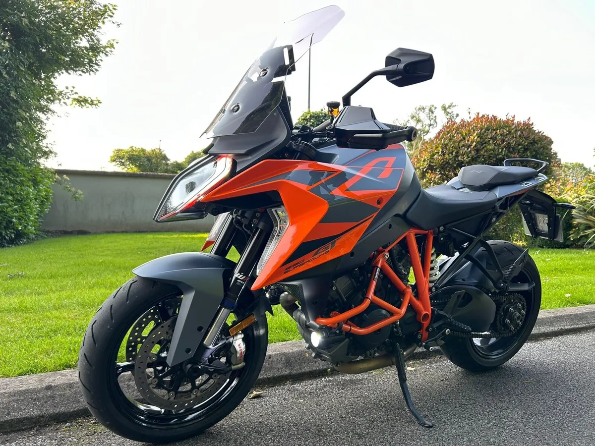 KTM 1290 SUPER DUKE GT - Image 4