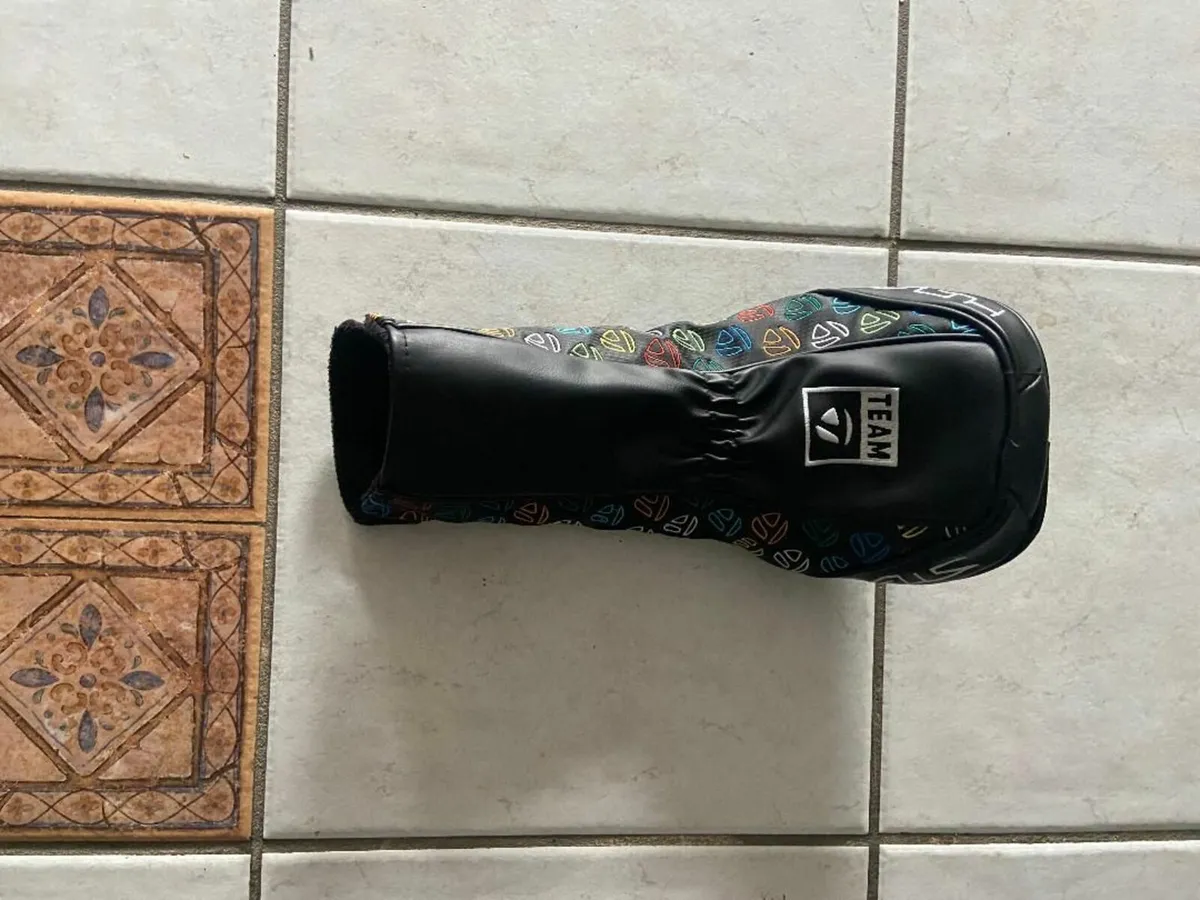 Taylormade Stealth Limited Edition Headcover - Image 2