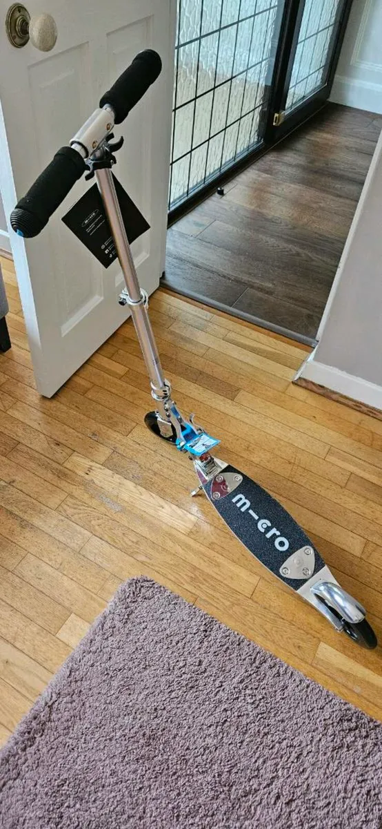 MICRO FLEX DELUXE SCOOTER - Image 3