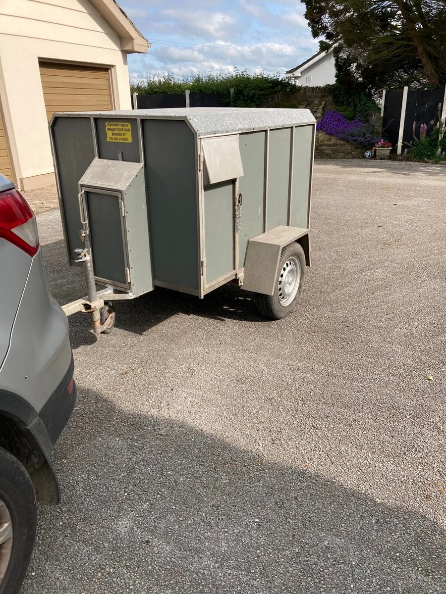 Dog trailer - Image 1