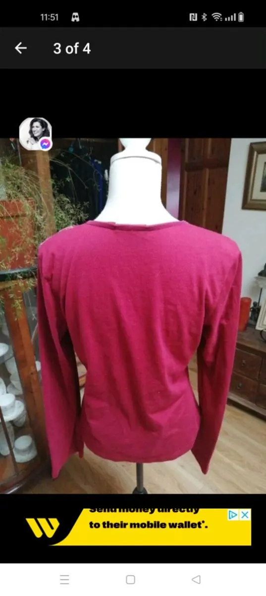 Ladies Gloria VANDERBILT wine top. - Image 3