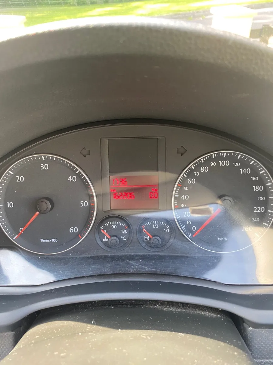 Volkswagen Golf 2008 - Image 2