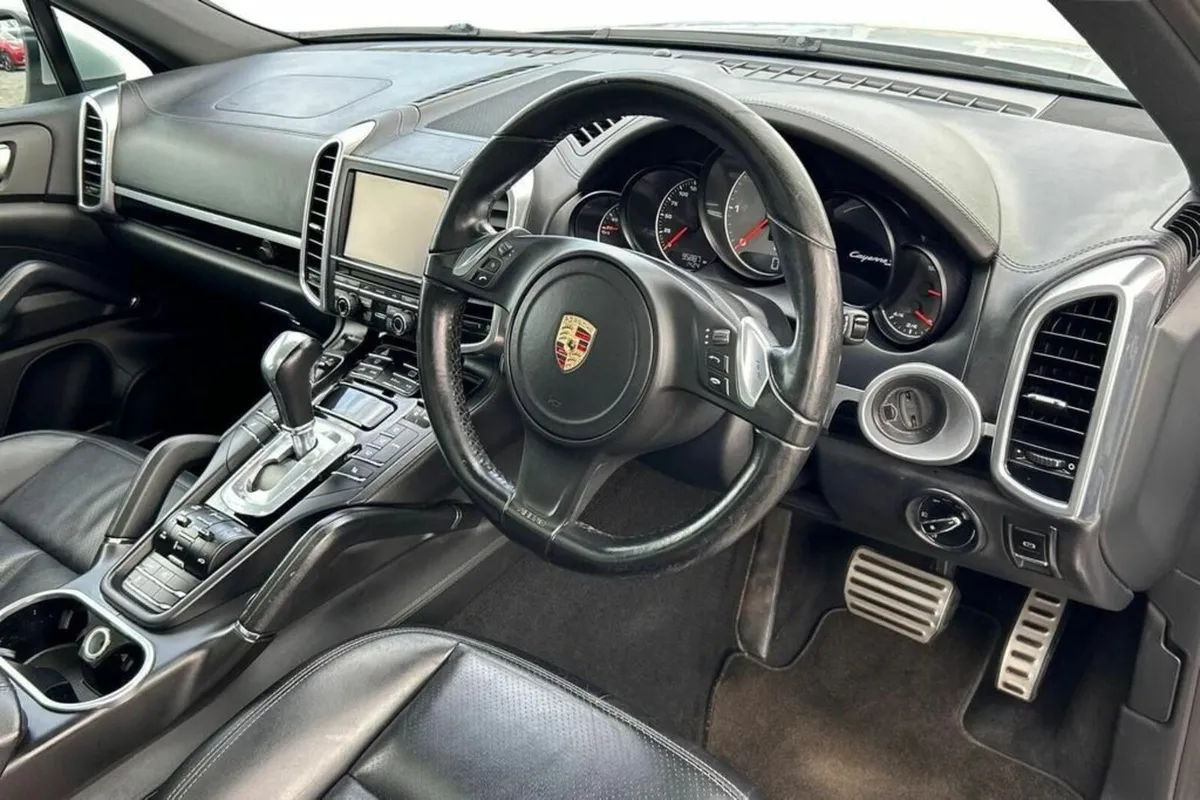 Porsche Cayenne 4.8 S V8 - 1 Owner Stunning NI - Image 4
