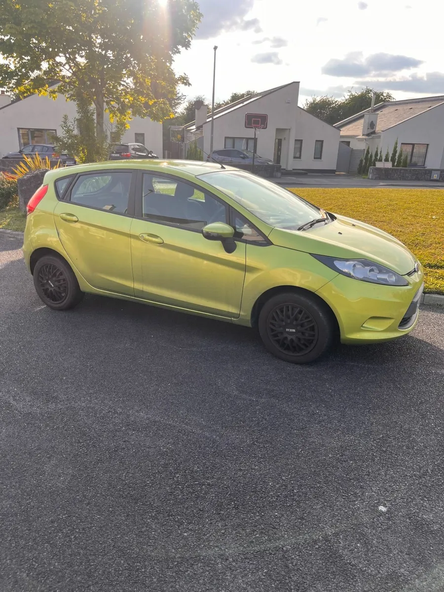2011 Ford Fiesta 1.4 Edge 5DR - Image 2