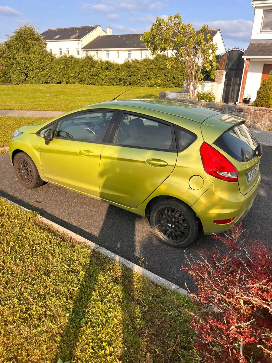 2011 Ford Fiesta 1.4 Edge 5DR - Image 3