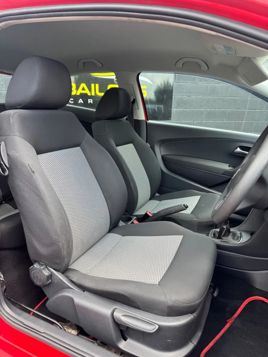Volkswagen Polo 2011 - Image 4