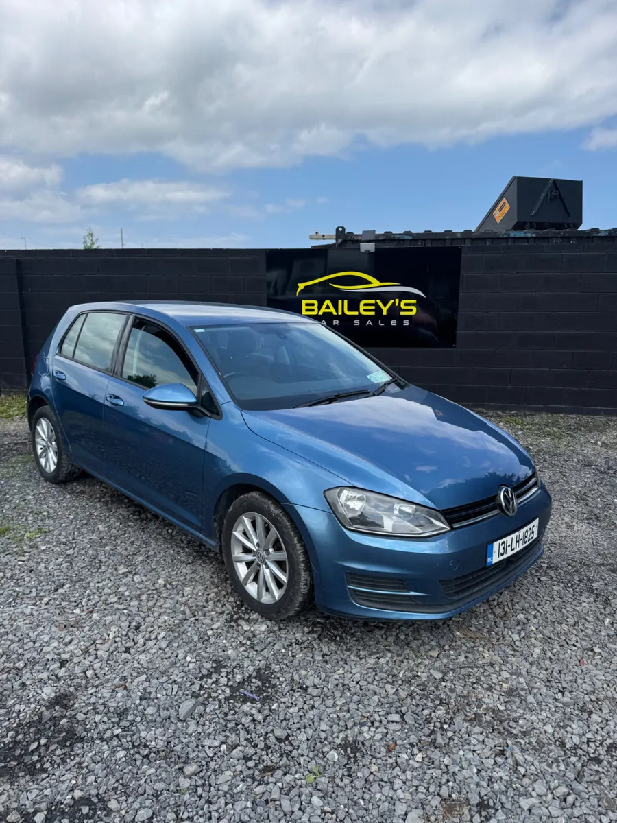 Volkswagen Golf 2013 - Image 1