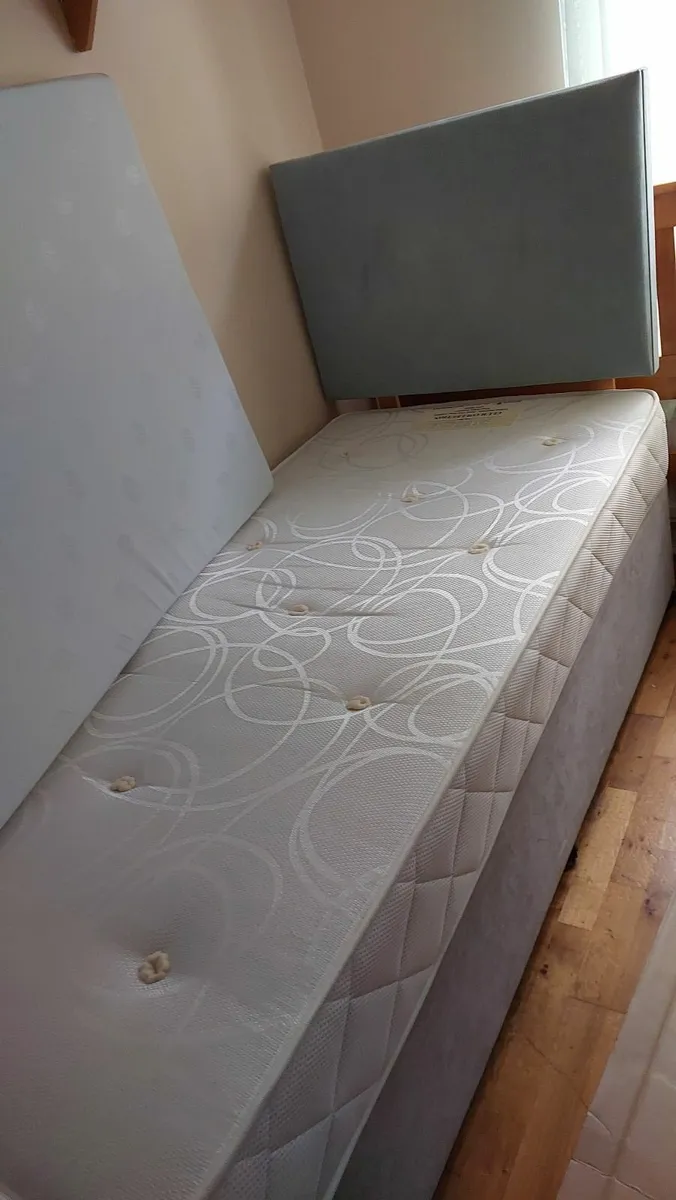 Single Bed with two mattresses - Image 1