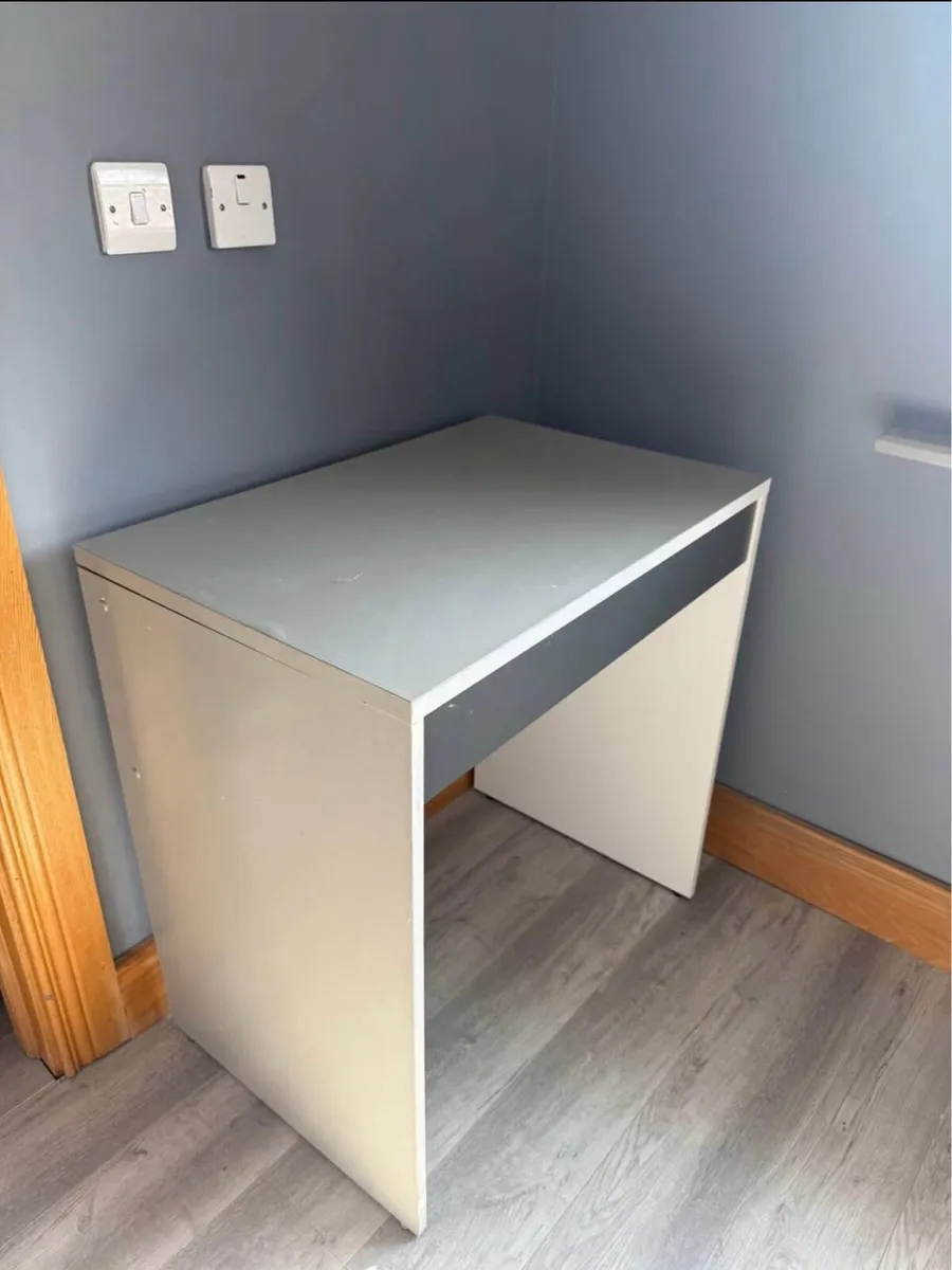 Desk for sale - Image 3