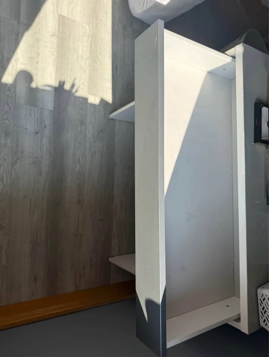 Desk for sale - Image 4