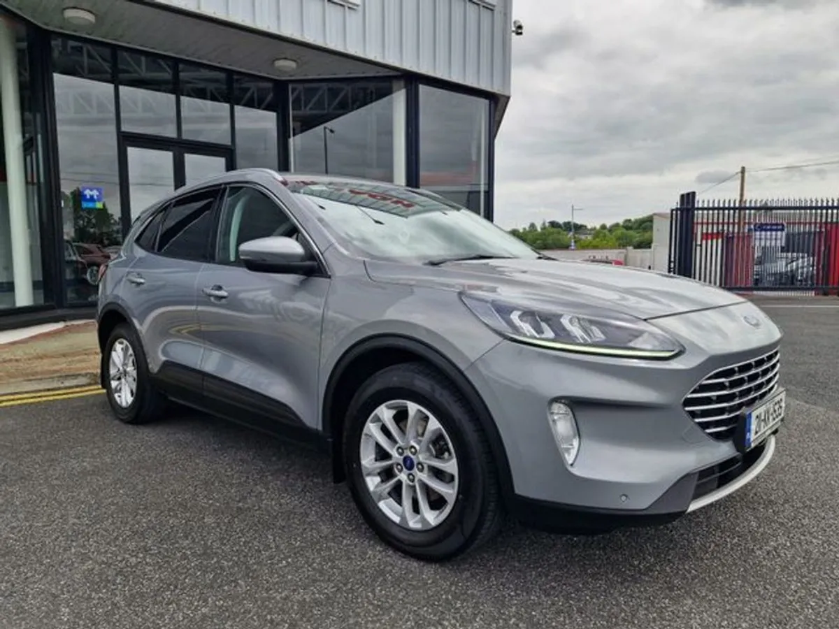 Ford Kuga Titanium 1.5td120 S6.2 M6 F 4D - Image 1